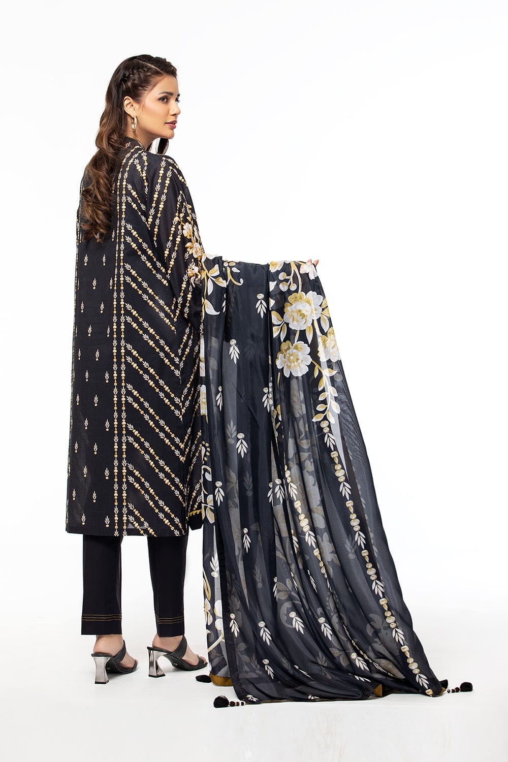 Unstitched 3 Piece - Printed Suit444